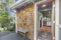 FLY LAKE- A Modern Mirror Lake Cottage - con encanto