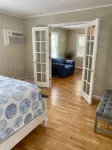 Perfectly Located Bright Water Street Condo - Balkon