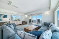 Luxe 4BR Beachfront Condo, Insane Gulf Views, Infinity Pool, Indoor Pool/Hot Tub - Jacuzzi