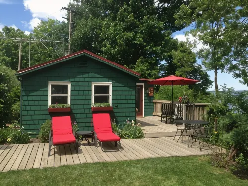Cozy Cabin with 165 Ft Beach in the Heart of Flx Wine Country! All Are Welcome! - 4-Star