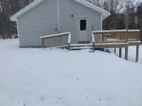 The Hill House offers a great view, plus it's close to town and dog friendly! - Wifi