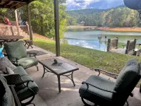 Lake Front Cabin for the PERFECT Holiday Getaway ! Pet Friendly! - Wi-Fi