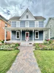 Large newly renovated Cape Victorian 5 blocks from the beach, sleeps 12 - Wi-Fi
