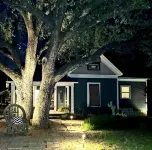 Remodeled Modern Farmhouse on acreage near ALL area attractions!!! - 4-Star