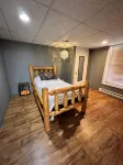 Real Log Cabin with Seasonal Pool and Hot Tub with Meramec River Access - Chalets