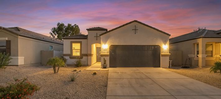 East Valley Peaceful Oasis w/PRIVATE Pool that is HEATED at no extra cost Hotels in Pinal County