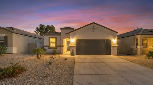 East Valley Peaceful Oasis w/PRIVATE Pool that is HEATED at no extra cost - 4-Star