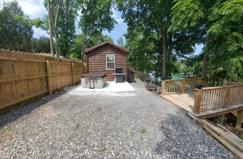 湖畔精美迷你原木小屋 - 非常適合情侶度假 - 小木屋