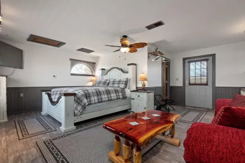 Fairway Inn - Parkplatz