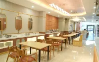 Clay Hotel Jakarta - 2-Star