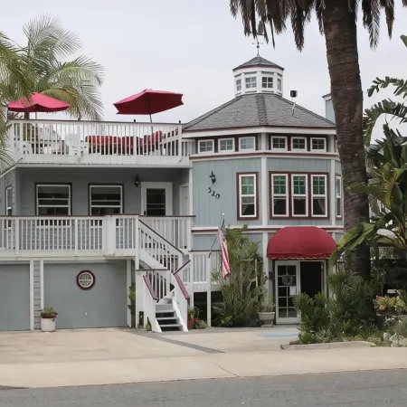 Pelican Cove Inn
