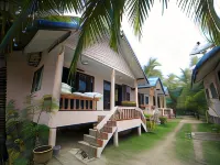 Chaiwat Resort - Beach