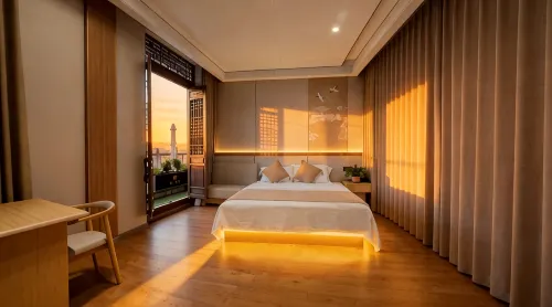 Zhenjiang · Riverside View Chinese Inn (Langzhong Ancient City Huaguang Tower) - parking