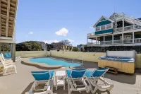 Corolla Oceanside in Whalehead - Heated Pool - 7BR/6.5BA - Short Walk to Beach! - 3-Star