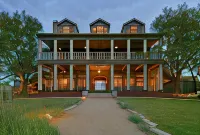 Sage Hill Inn & Spa - parking