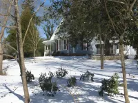 Adair Manor Bed & Breakfast فنادق في Adairsville