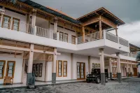 Grand Cepu hotel Hotel dekat Nindy Nanda