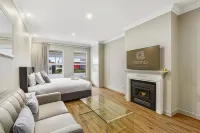 Aloha Central Luxury Accommodation Hotels in Naracoorte