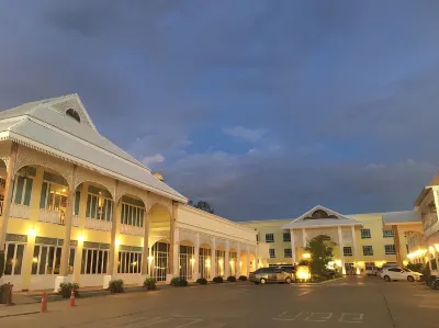 Amonruk Hotel 2 Các khách sạn gần Mahachulalongkornrajavidyalaya University