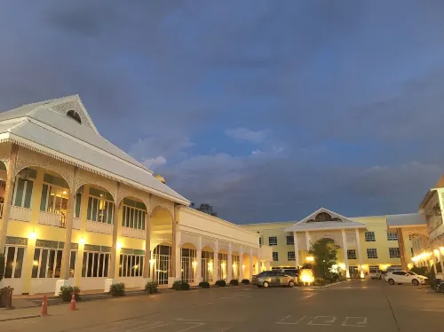 Amonruk Hotel 2 Hotel a Phrae