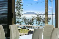 Alexandria Apartments Hotels in Alexandra Headland