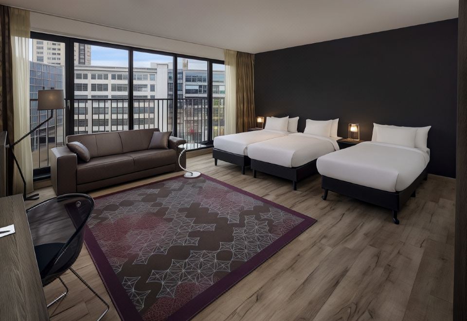 5. 인텔 호텔스 아..