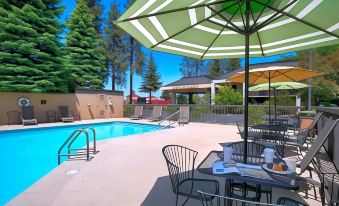 Red Lion Inn & Suites Deschutes River Bend