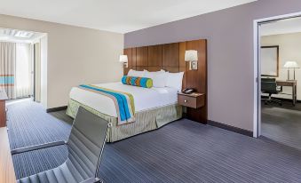 Holiday Inn & Suites Oklahoma City North