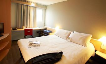 Ibis Auray