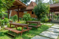 Balkondes Borobudur Hotels in Karangrejo