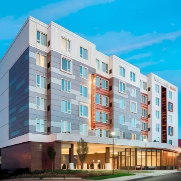 Residence Inn Boston Watertown Отели рядом с достопримечательностью «Бостонский колледж»