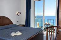 Hotel la Gioiosa Hotels in Varigotti