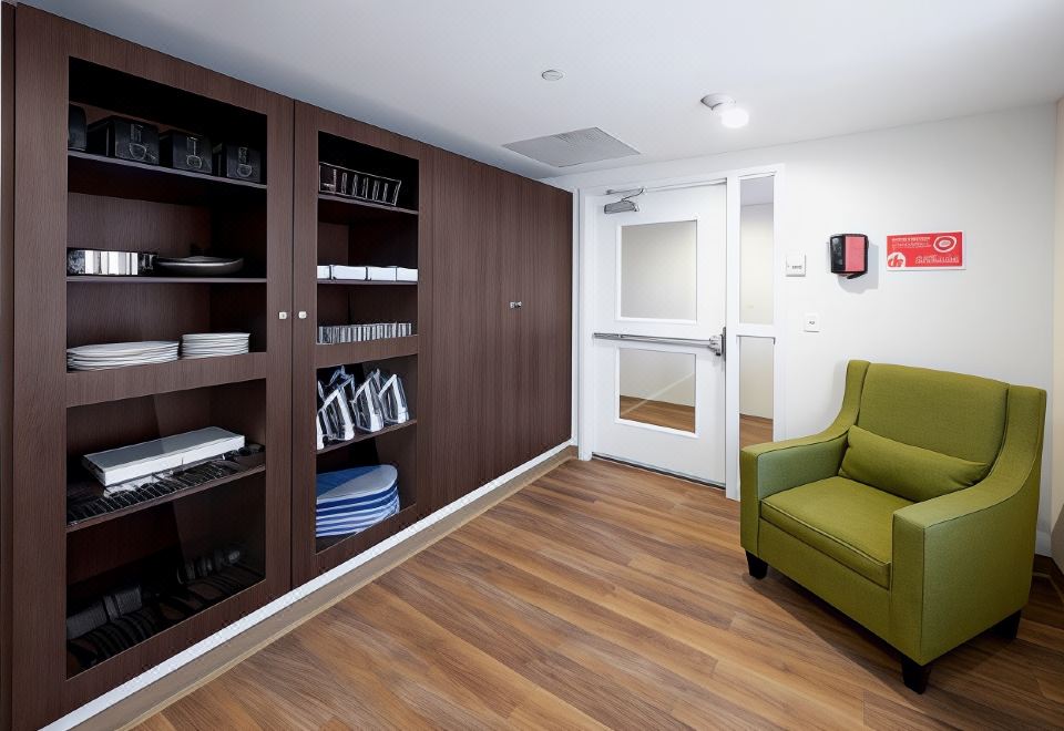 4. 호텔 익스텐디드..