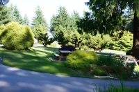 Seaside Villa Motel & RV Park Отели в г. Пауэлл Ривер