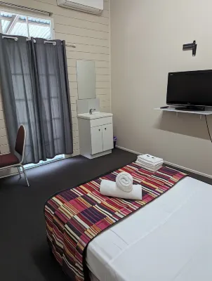 Grand Central Hotel Proserpine Hotels in Palm Grove