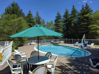 The Century House, Ascend Hotel Collection - Swimmingpools