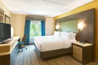 Crowne Plaza Shenandoah - Woodlands Area Hotels in Shenandoah