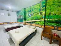 Familie Ayu Hotel Hotels in Garut Kota