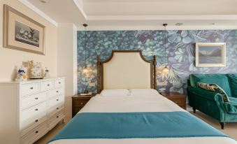 Lvxingjia Apartment (Yulin North Street No.3)