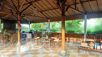Pondok Bamboo Sendangsari Hotels in Garung