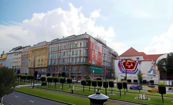 3. Wow City..