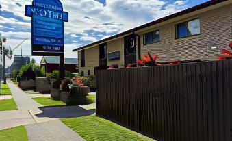 Toreador Motel