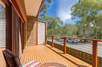 Birdwood Motel Hotels in Birdwood