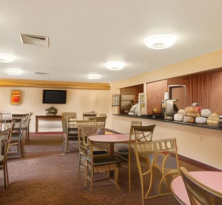 Super 8 by Wyndham Milwaukee Airport