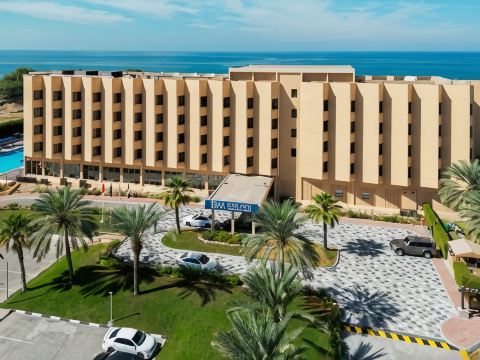 BM Beach Hotel