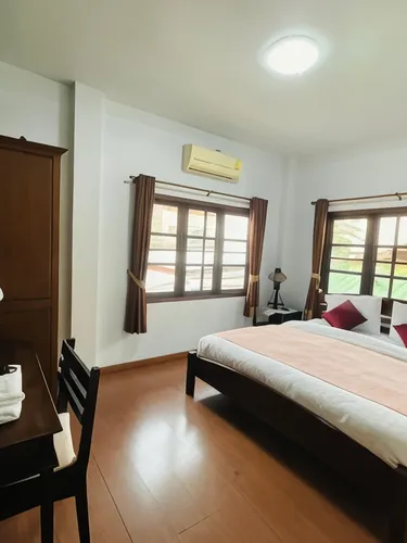 รูปภาพของบ้านกลางเวียง