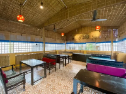 โฮเทล ริชีเคช แกรนด์ โรงแรมในริชิเคช