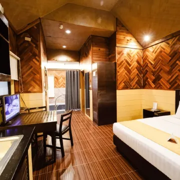 Sol Y Viento Mountain Hot Springs Resort