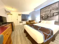 Super 8 by Wyndham Sicamous Hotels in Columbia-Shuswap E