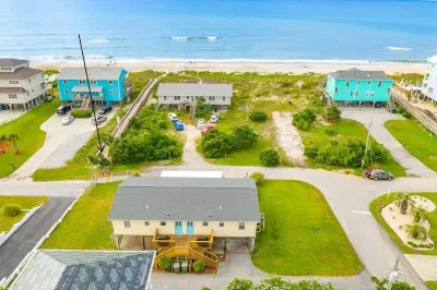Surf Sounds Almost Oceanfront, Newly Updated, Beach Access Across the Street